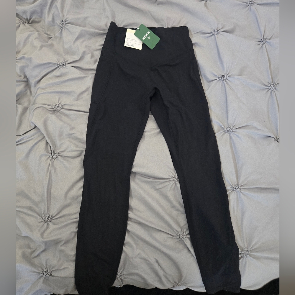 HALARA Black High-Waist Leggings with Green Tag
